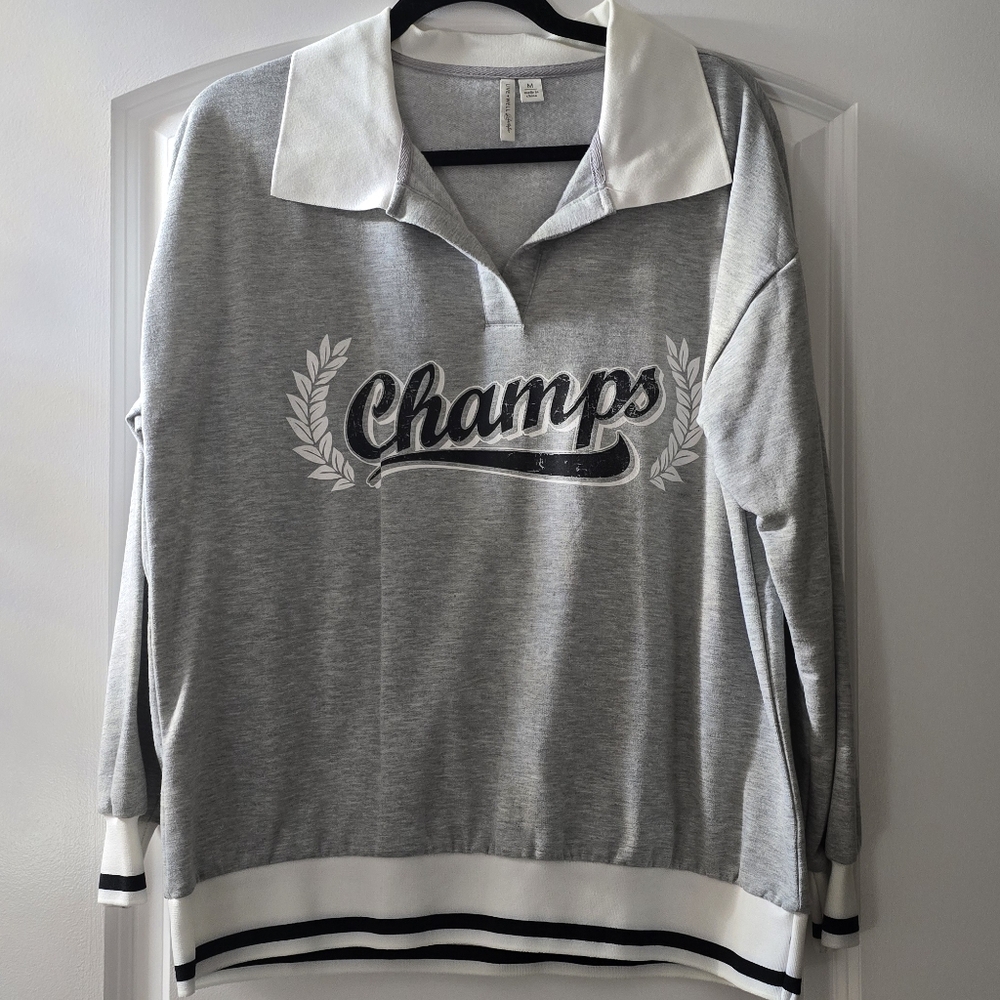 Champs Women's Gray and White Crew Neck Sweater